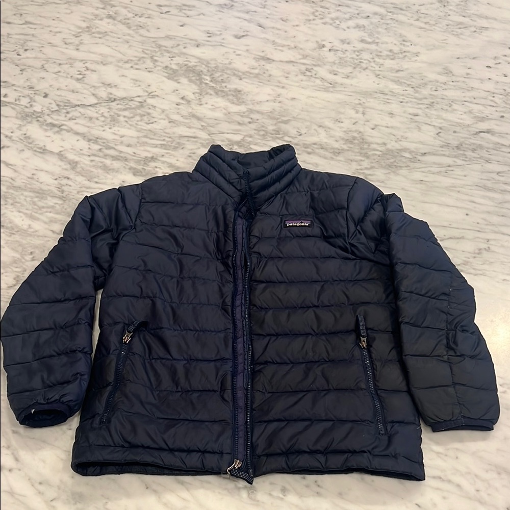 Patagonia Kids navy blue Puffer Jacket down sweater size medium 10
